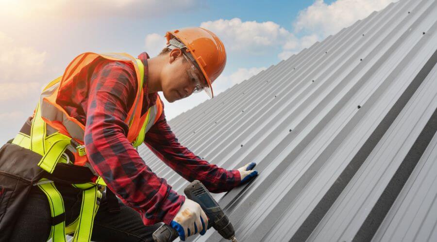 Professional Emergency Roof Repairs services in Alma Center, WI